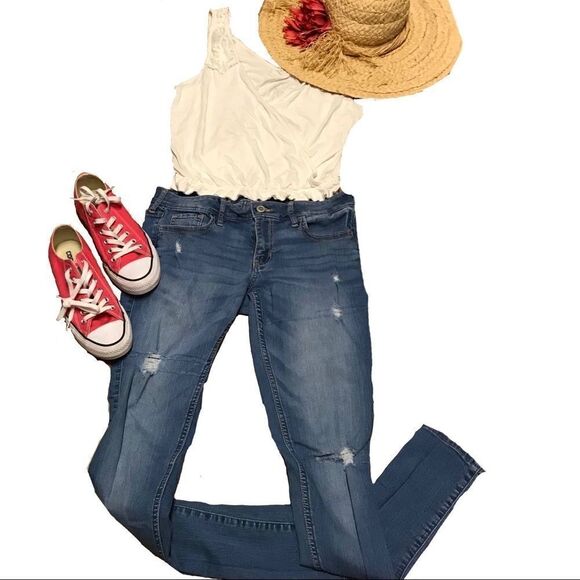 Hollister Jeans with Holes Distressed Straight Leg Size 5R - Picture 1 of 9